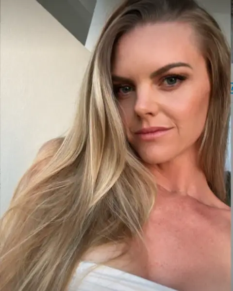 Laure Raccuzo VIP — OnlyFans